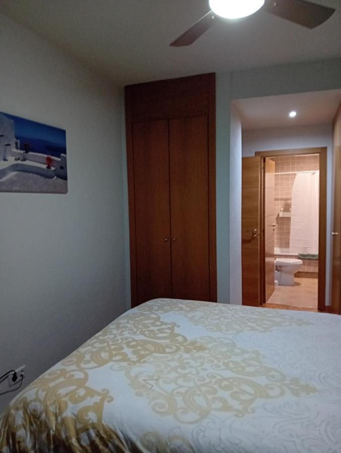 Habitaciones Individuales Wifi Tv Microondas Cerca Del Aeropuerto Madrid Habitacion Grande Wc Privado O Habitacion Pequena Wc Compartido Muy Tranquilas Bien Comunicadas Tren Metro Bus Facil Aparcamiento San Sebastián de los Reyes Buitenkant foto